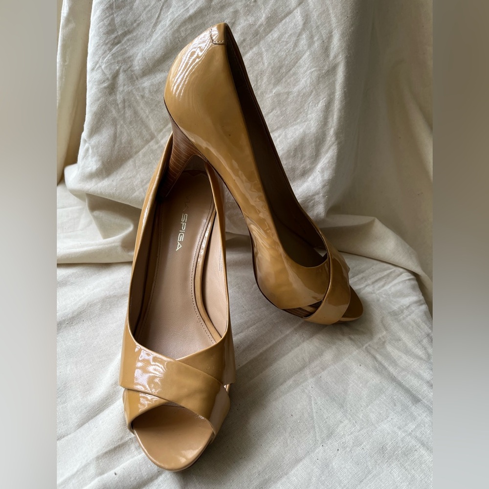 Via Spiga khaki tan heels